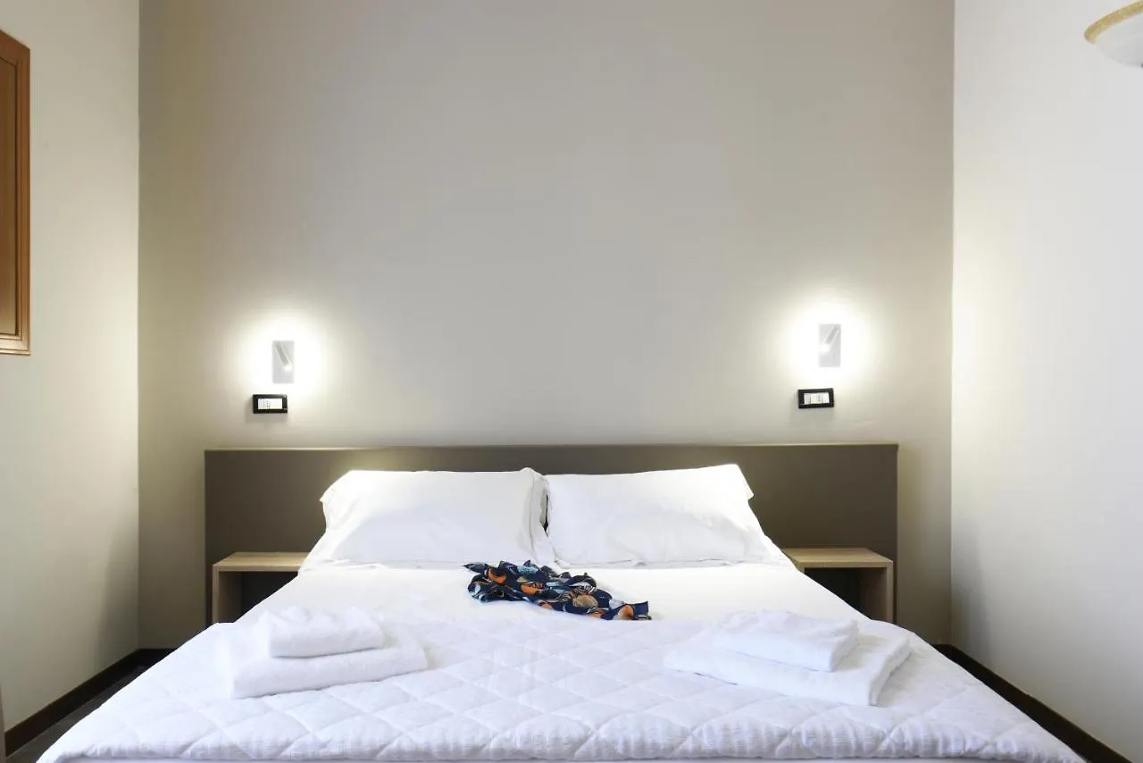 **  Hotel Roma 62 Palermo Italia
