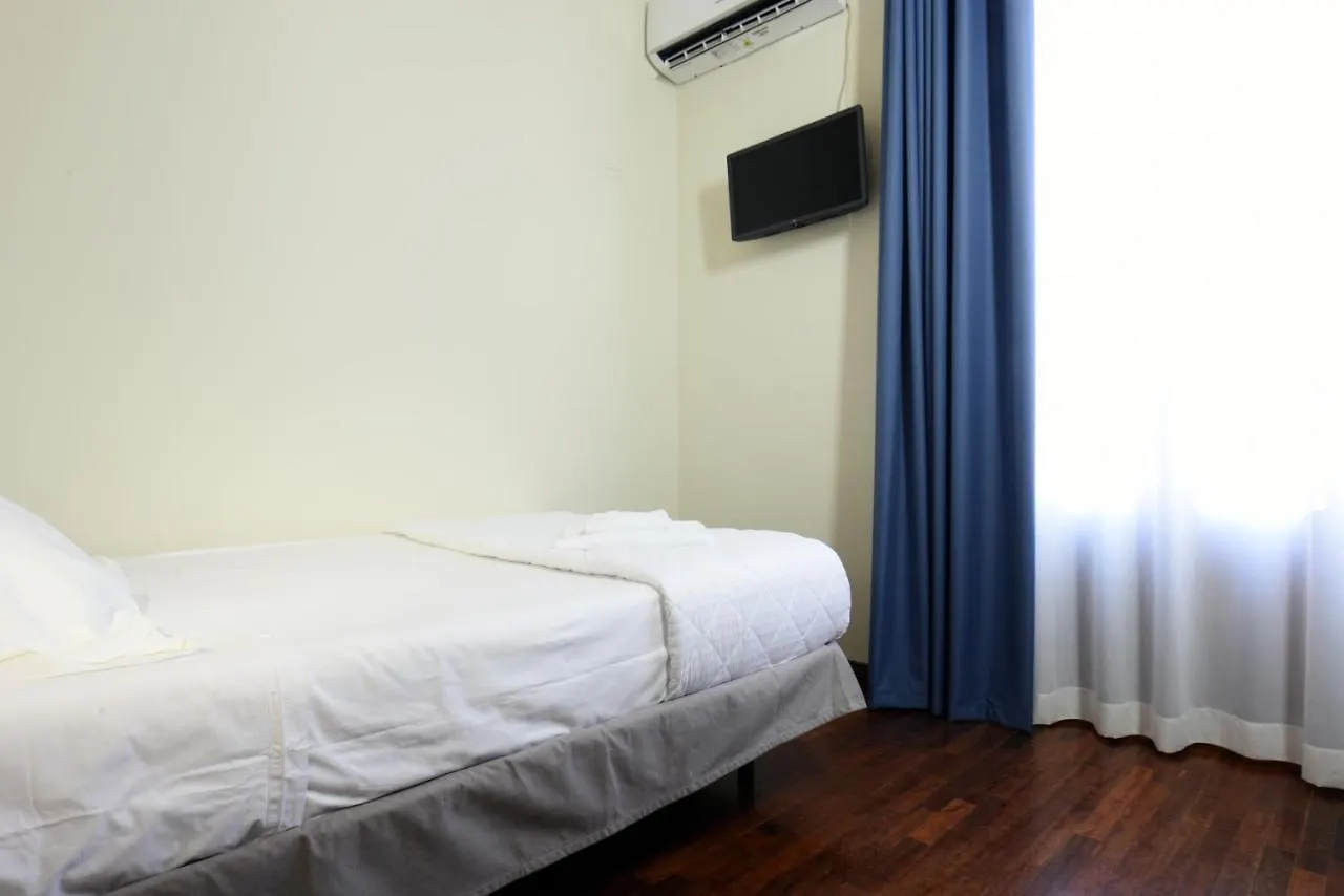 פלרמו Hotel Roma 62
