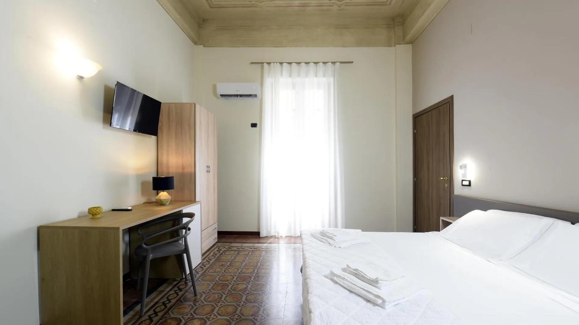 פלרמו Hotel Roma 62